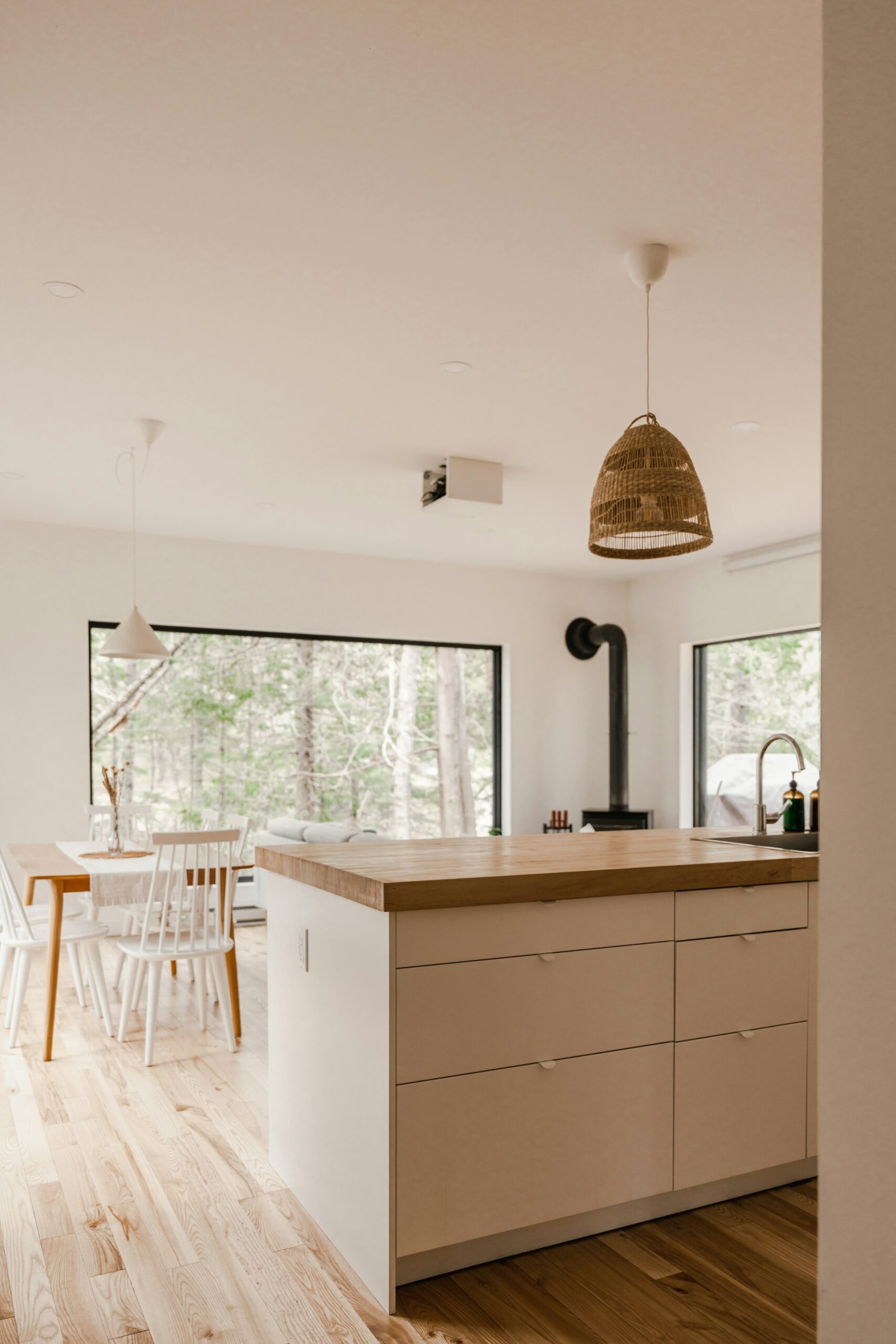 Best luxury vinyl flooring for high-traffic areas in Fredericksburg, VA Best luxury vinyl flooring for high-traffic areas