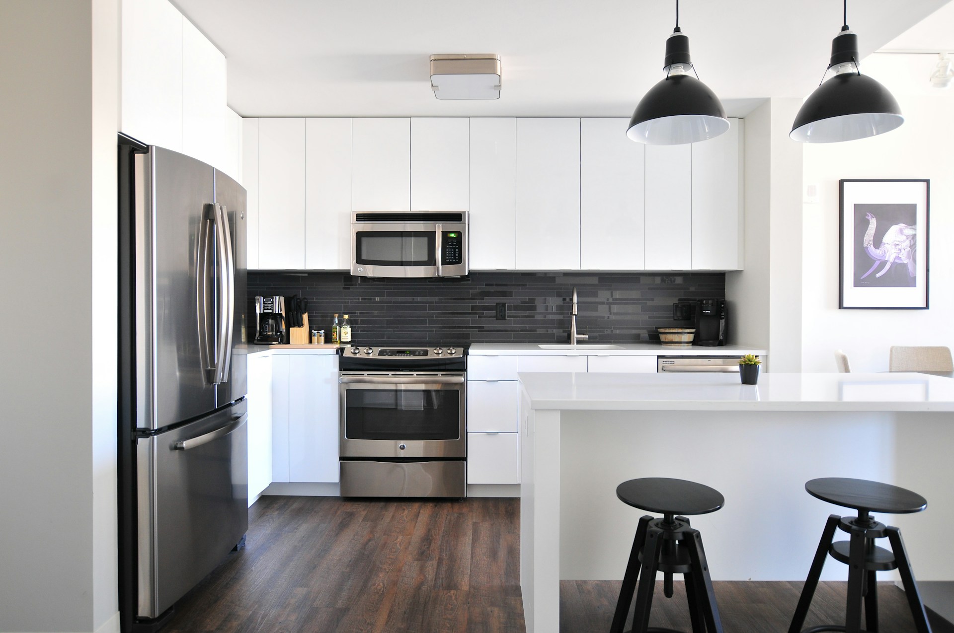 Quick and efficient hardwood floor sanding and refinishing Quick and efficient hardwood floor sanding and refinishing